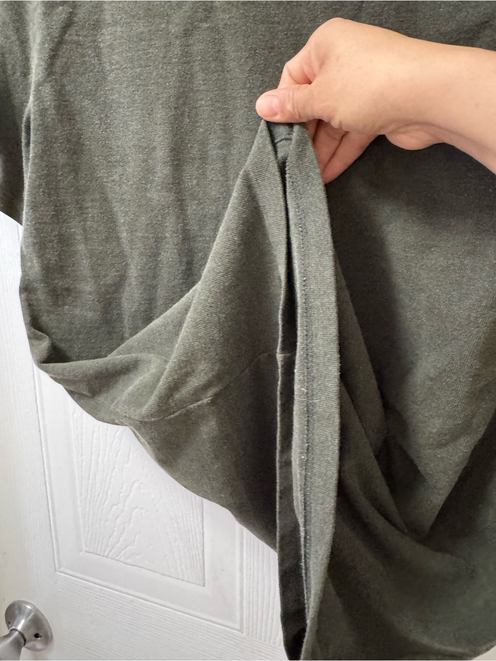 Taylor Stitch Olive Green Pocket Tee It doesn't have a tag, but I included the m - Picture 7 of 8
